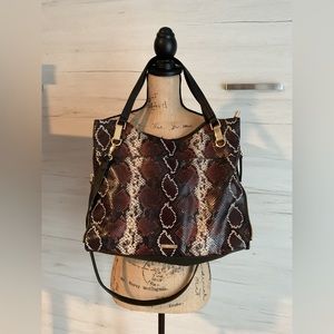 VINCE CAMUTO LEATHER SNAKE PRINT HANDBAG